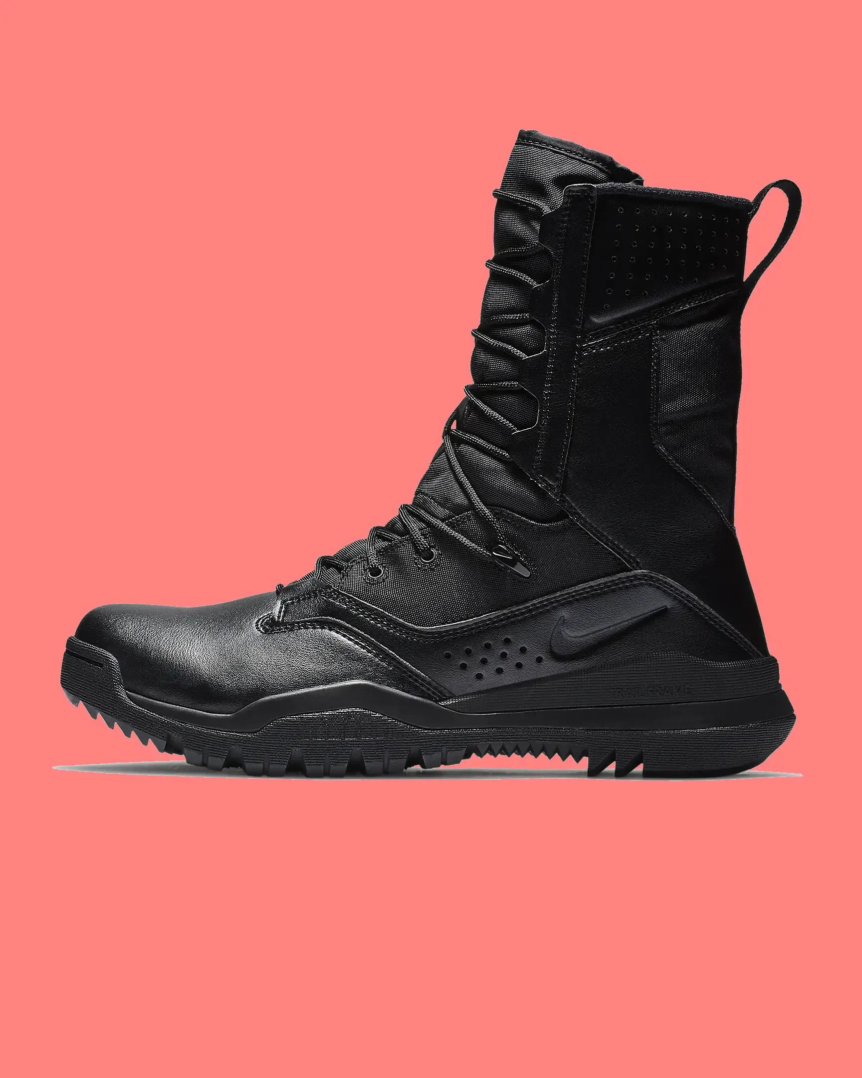 Nike SFB Field 2 8” Lightweight High-Performance Boot