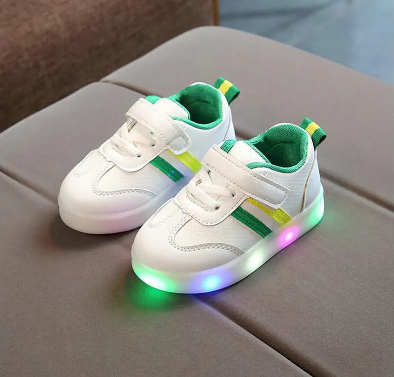 Styish Casual Kids' Sneakers With LED Strip For Running